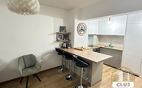 Cluj Aparthotel - Viva City -